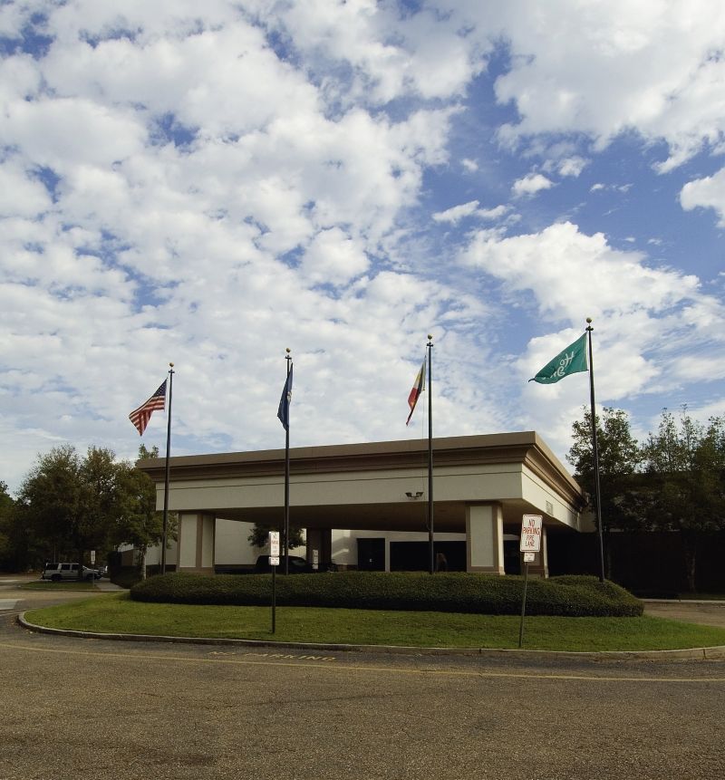 Ramada Inn Lafayette Conference Center Exterior photo