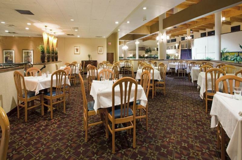 Ramada Inn Lafayette Conference Center Restaurant photo